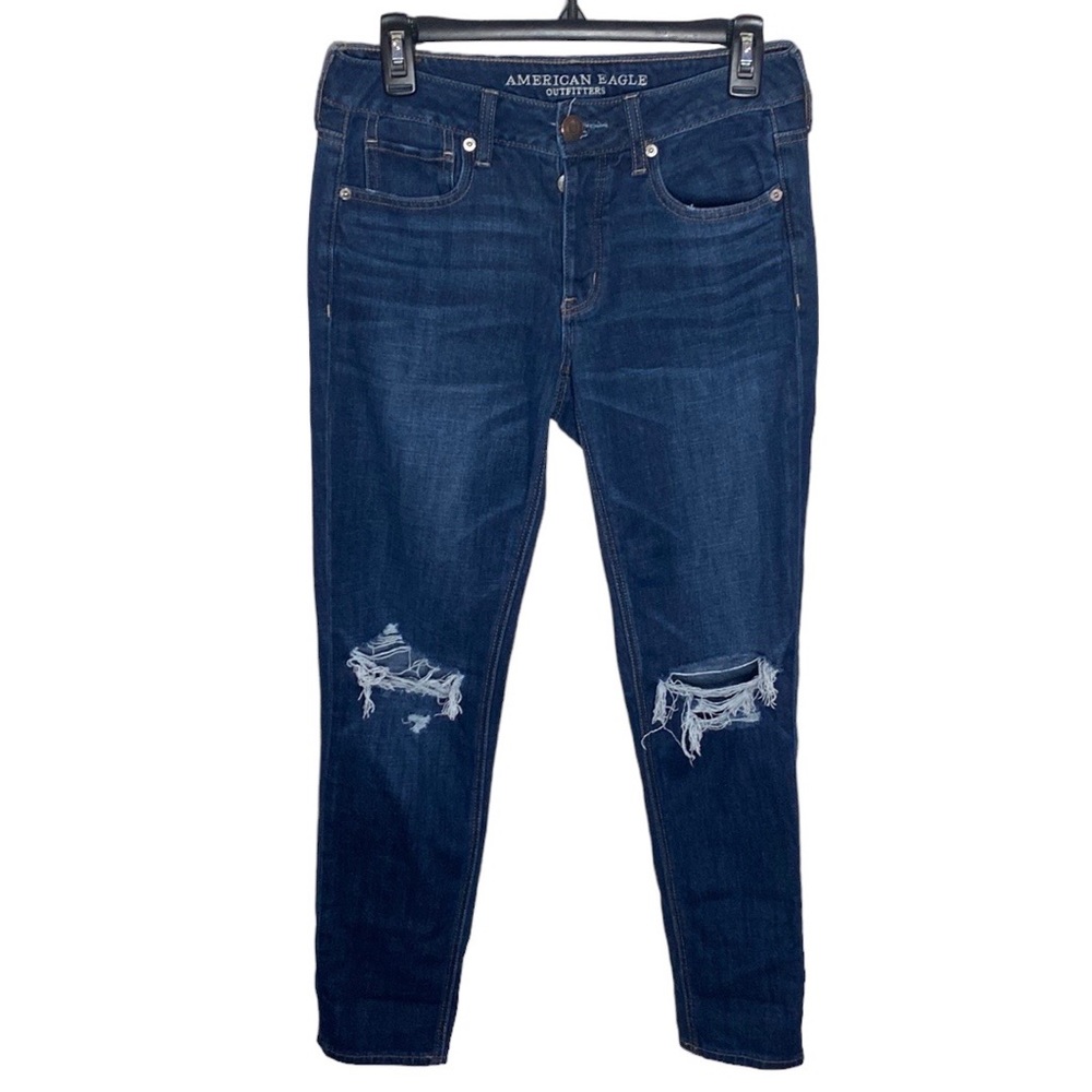 American Eagle tomgirl busted knee distressed jeans size 2